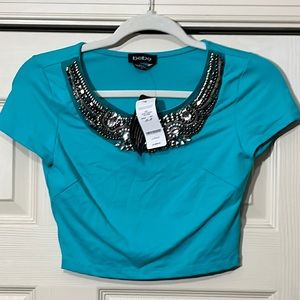 Bebe Short-sleeve Embellished Shaped Hem Crop Top. Size-S. NWT.
